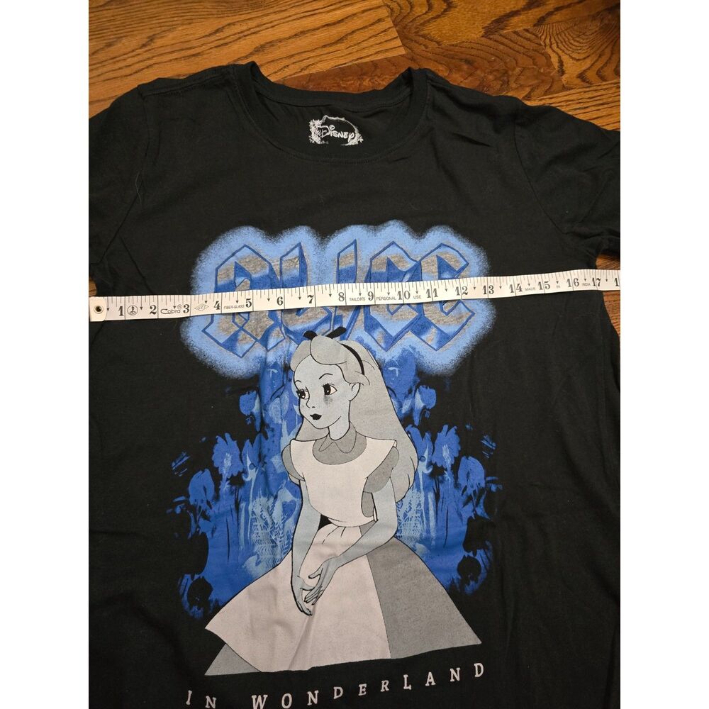 Disney's Alice in Wonderland "Concert" Shirt Size M - Picture 4 of 8